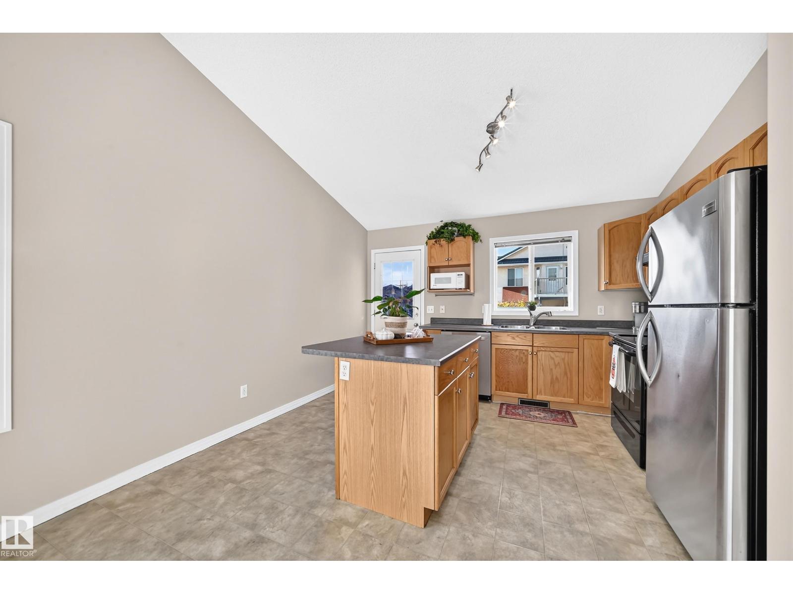 15104 45 St Nw Property Photo 12
