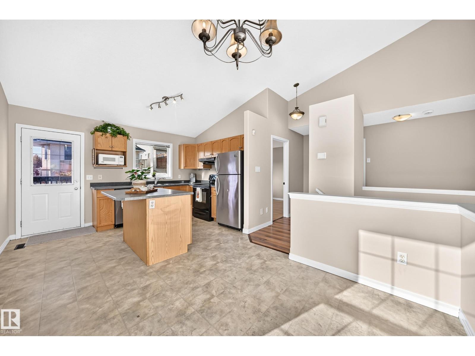 15104 45 St Nw Property Photo 15