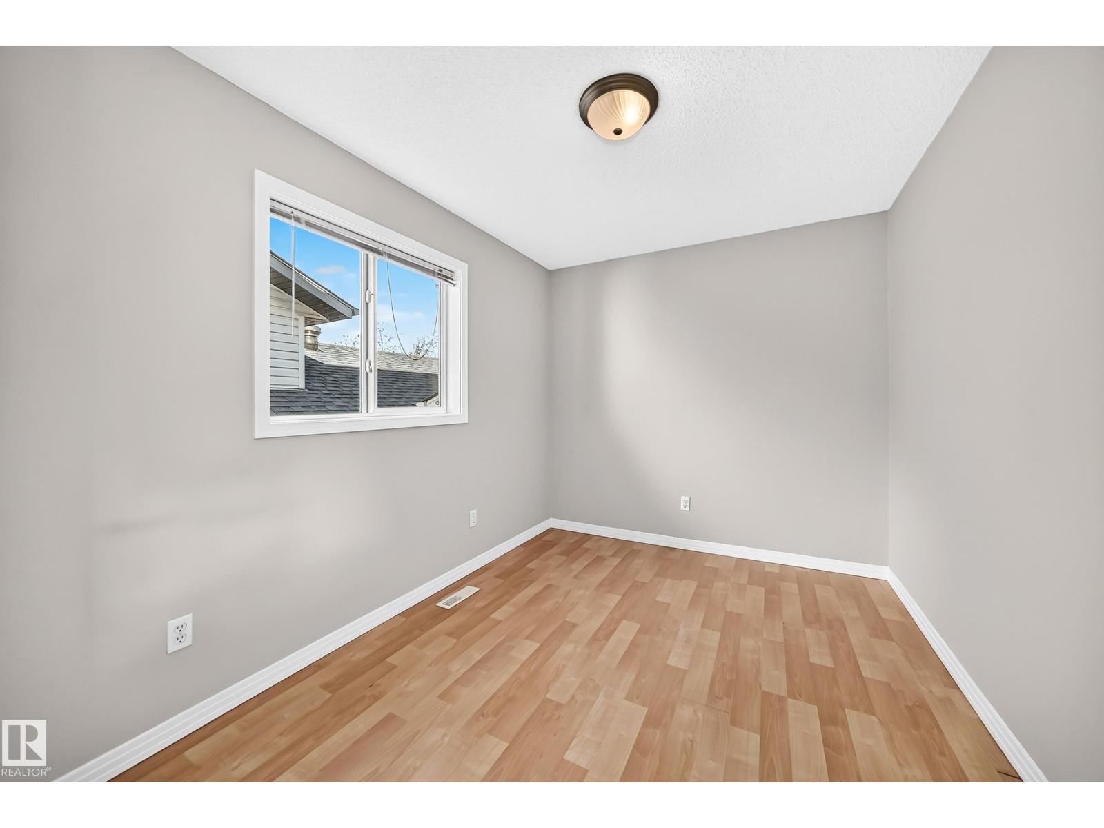 15104 45 St Nw Property Photo 28