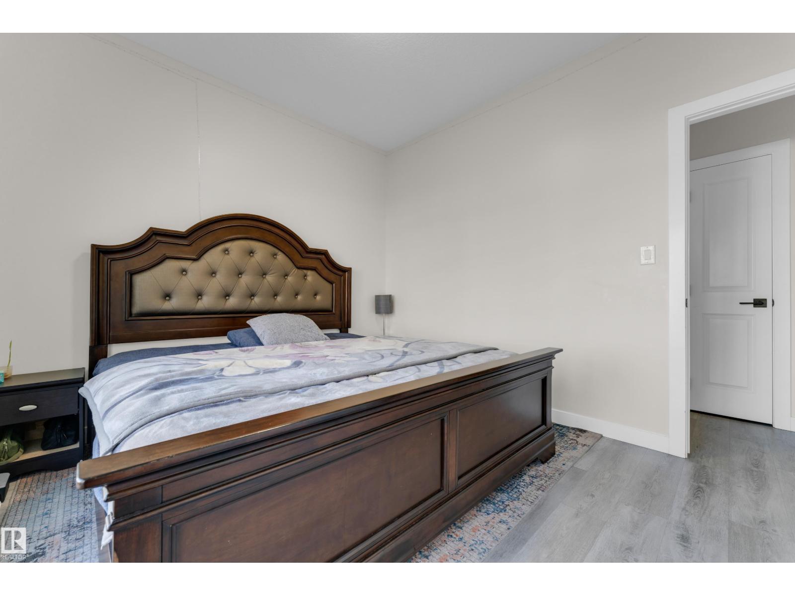 6019 180 Av Nw Property Photo 10