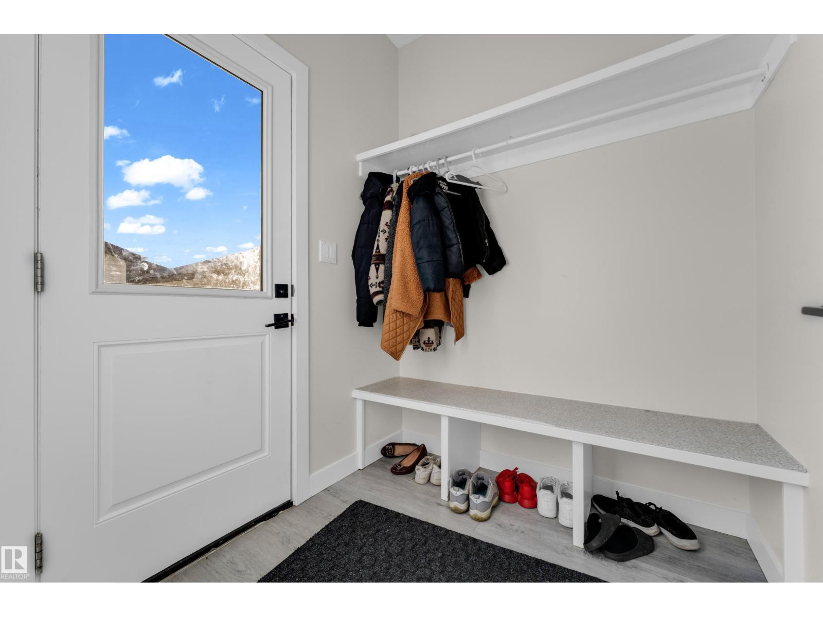 6019 180 Av Nw Property Photo 17
