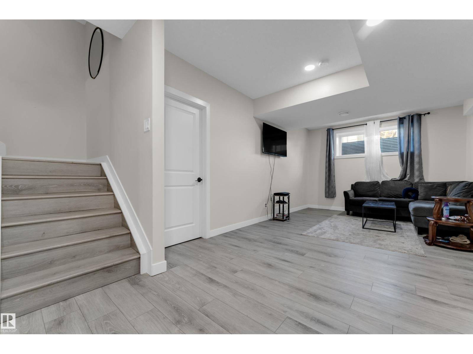 6019 180 Av Nw Property Photo 34
