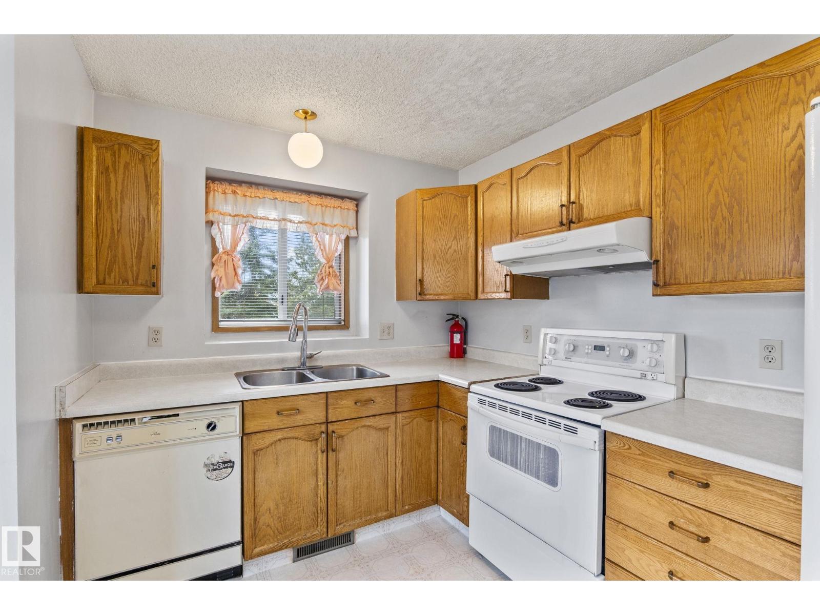 1416 49a St Nw Property Photo 10