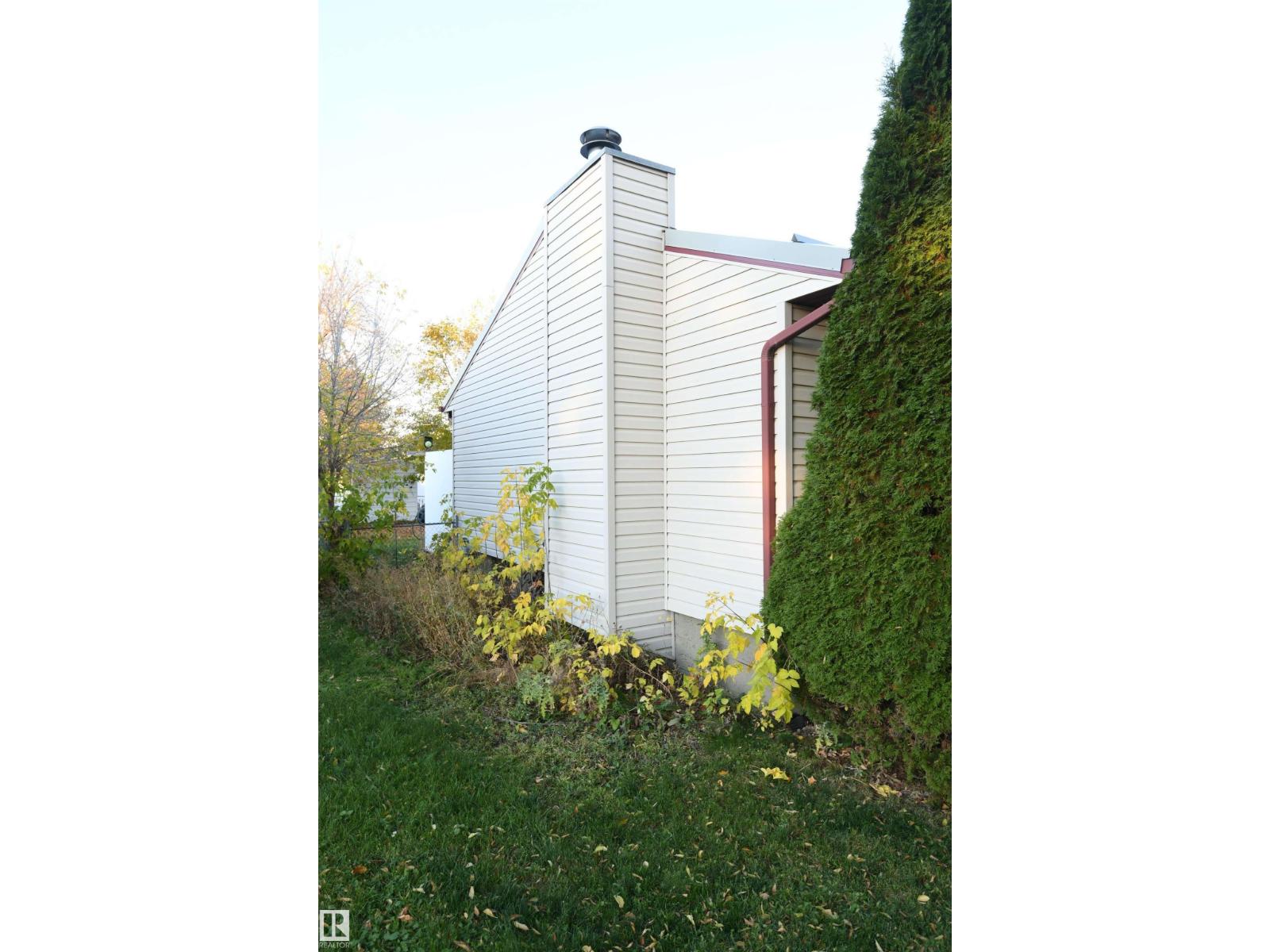 15962 106 Av Nw Property Photo 5