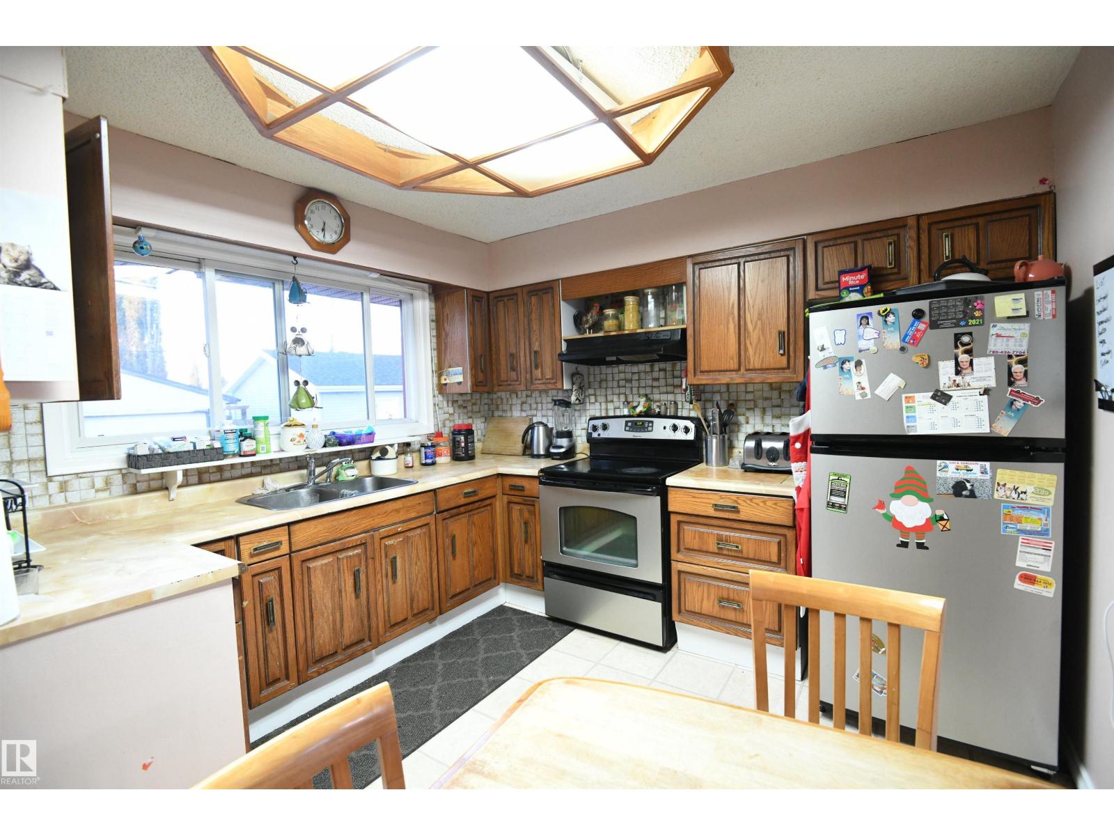 15962 106 Av Nw Property Photo 9