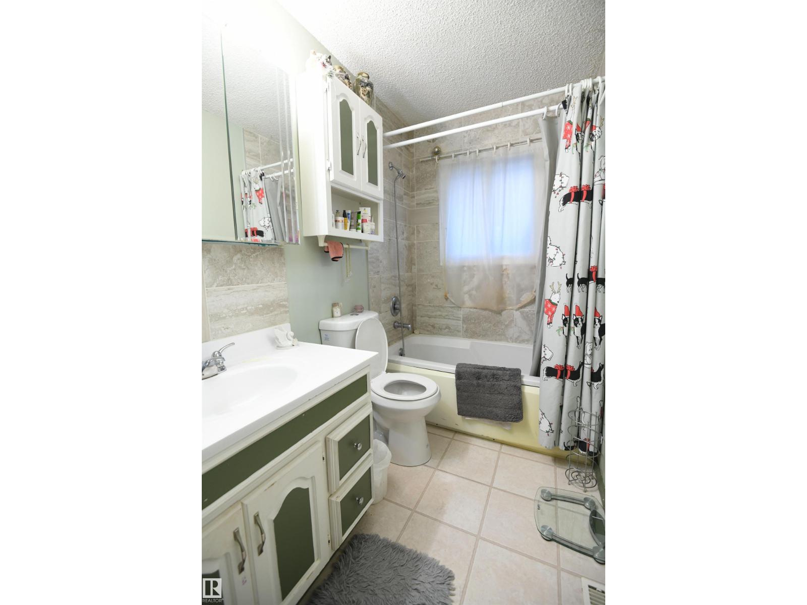 15962 106 Av Nw Property Photo 14