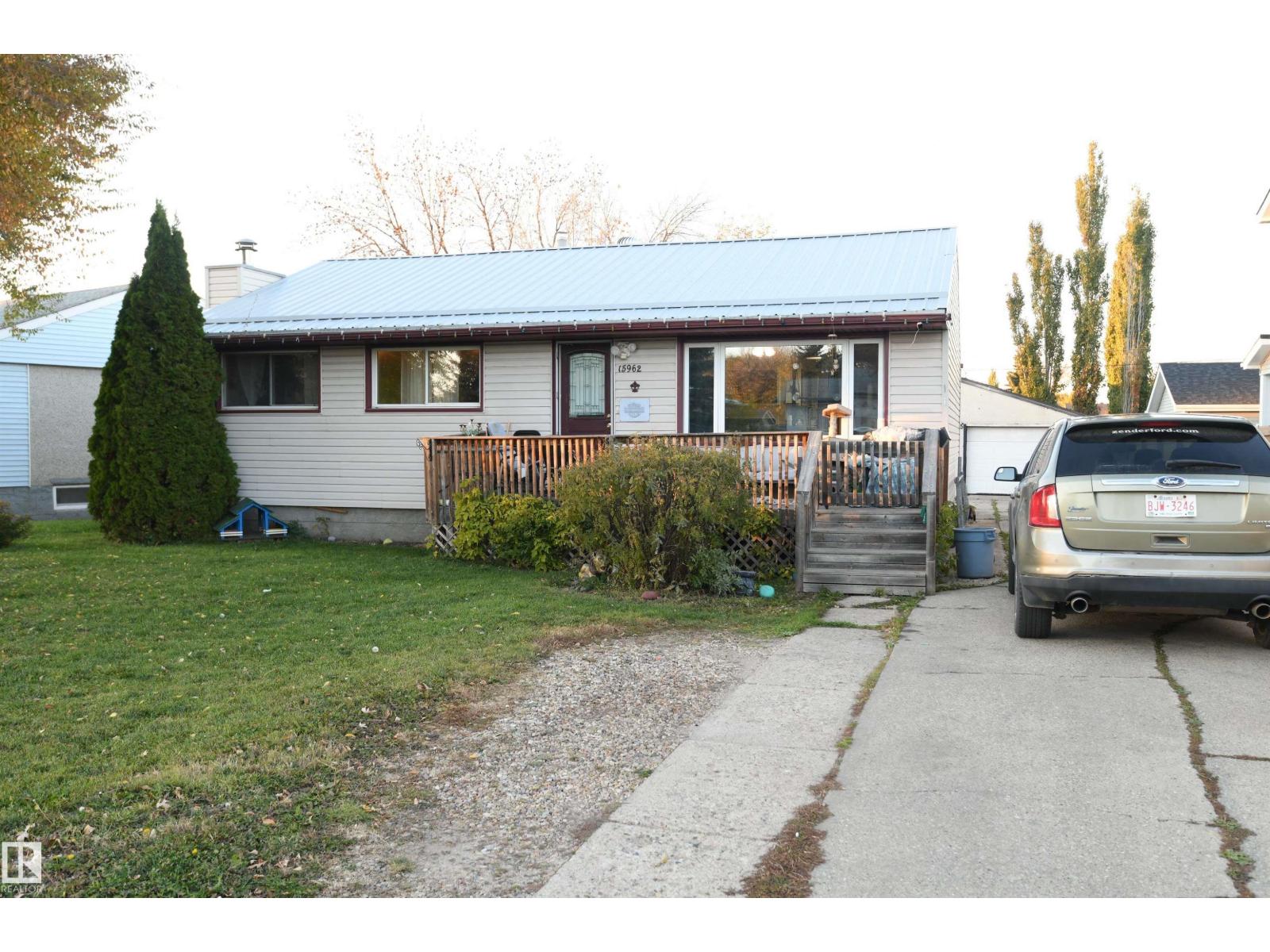 15962 106 Av Nw Property Photo 23