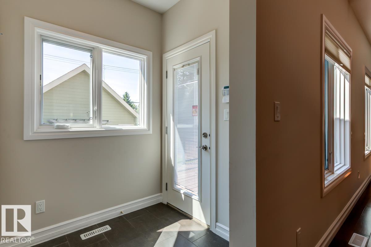 8935 84 Av Nw Property Photo 19