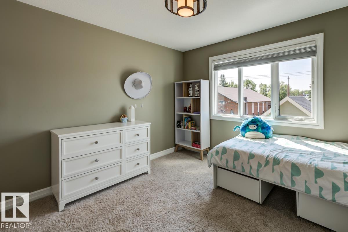 8935 84 Av Nw Property Photo 27