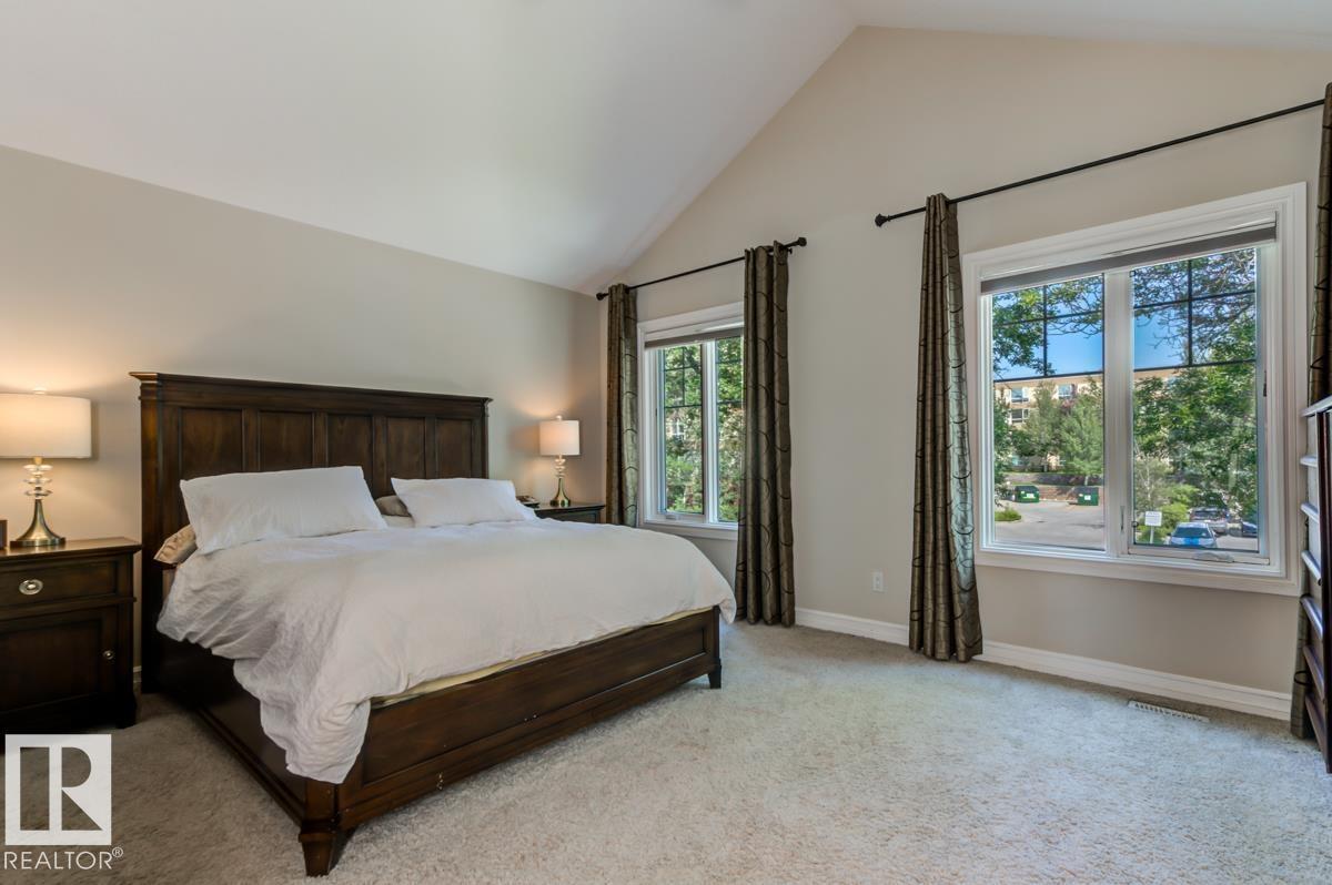 8935 84 Av Nw Property Photo 37