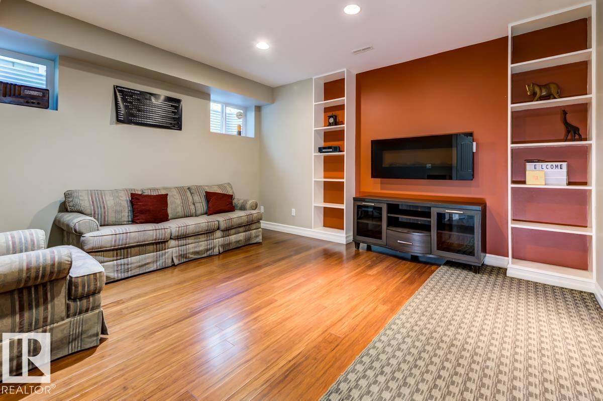 8935 84 Av Nw Property Photo 48