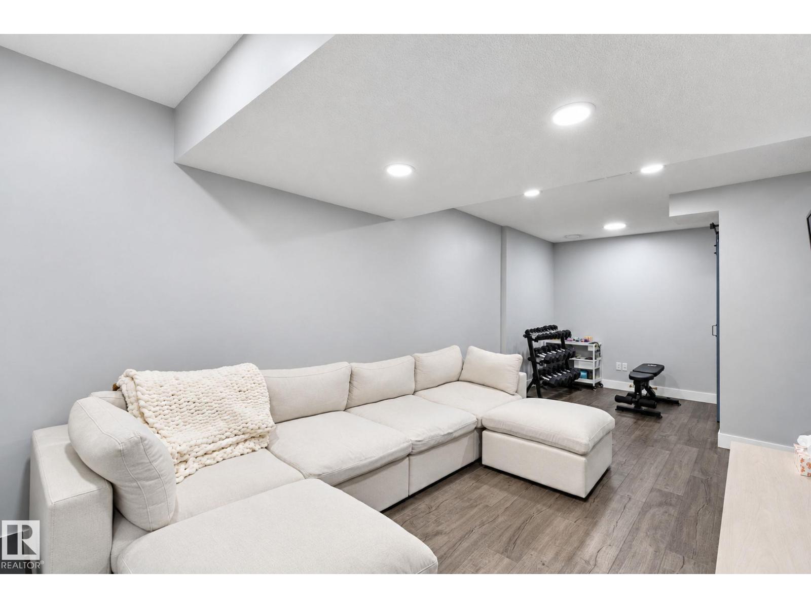 818 Cavanagh He Sw Property Photo 24