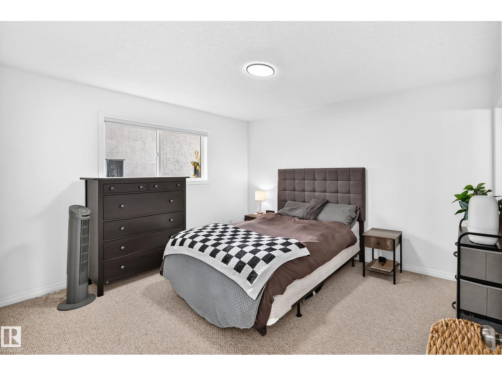 10015b 97 Av Property Photo 14
