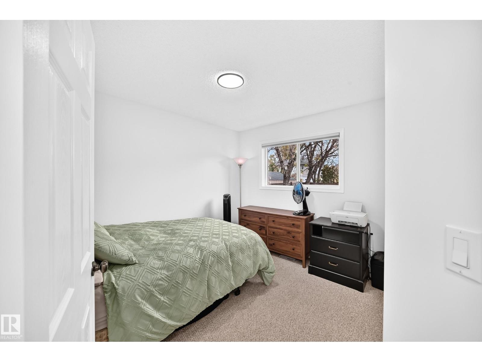 10015b 97 Av Property Photo 18