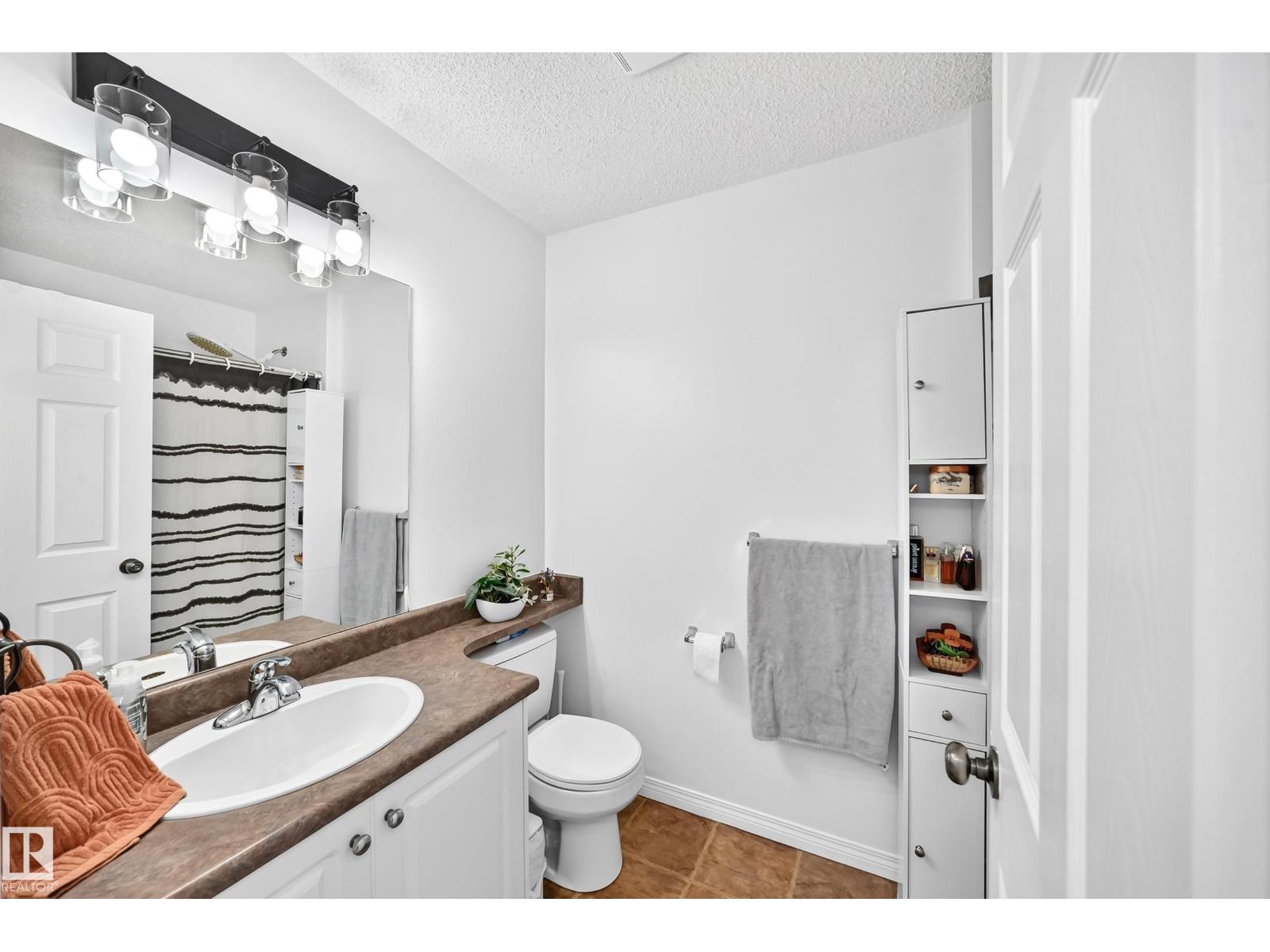 10015b 97 Av Property Photo 22
