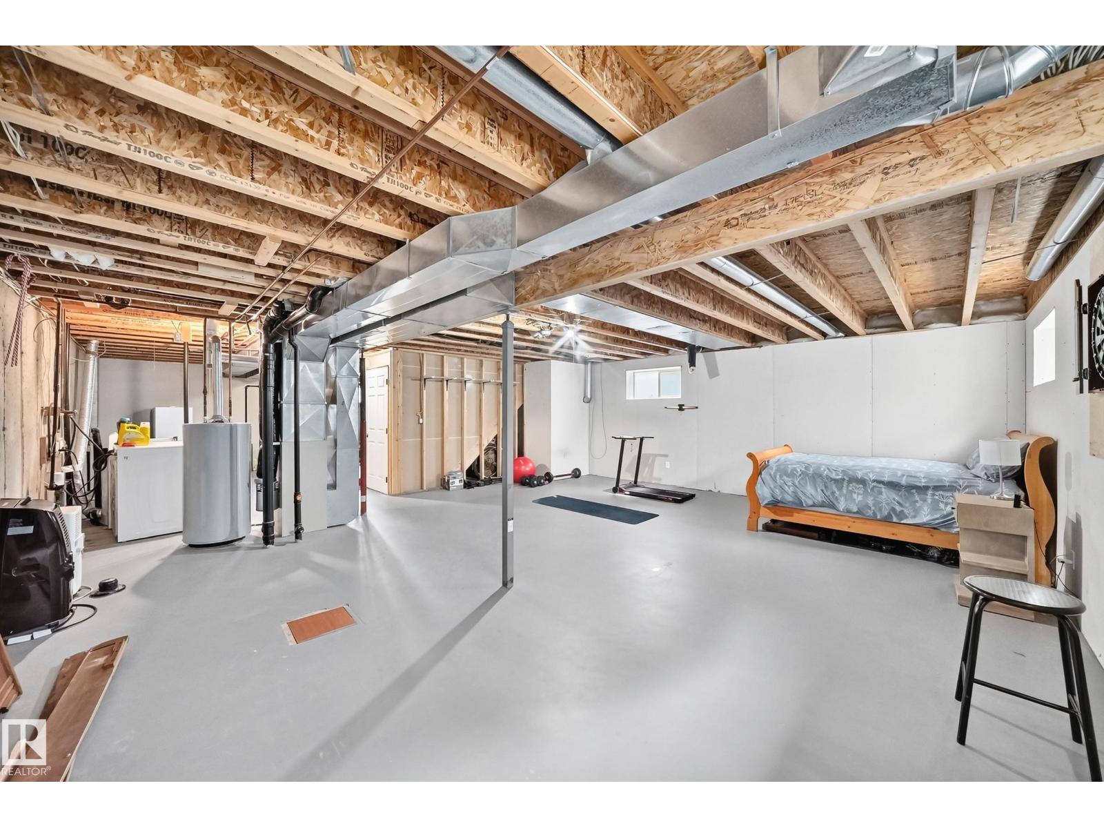 10015b 97 Av Property Photo 28