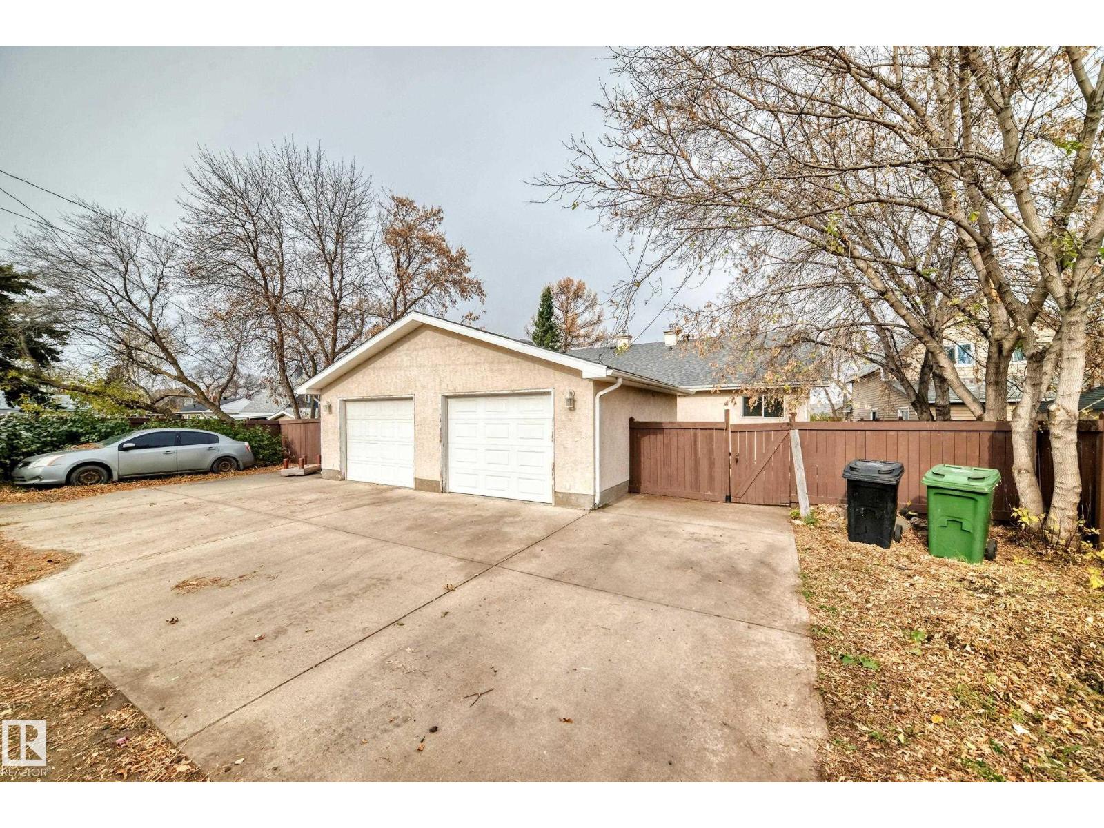 10015b 97 Av Property Photo 30