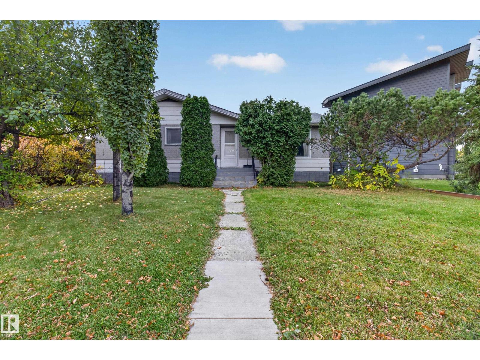 6321 104 Av Nw Property Photo 3