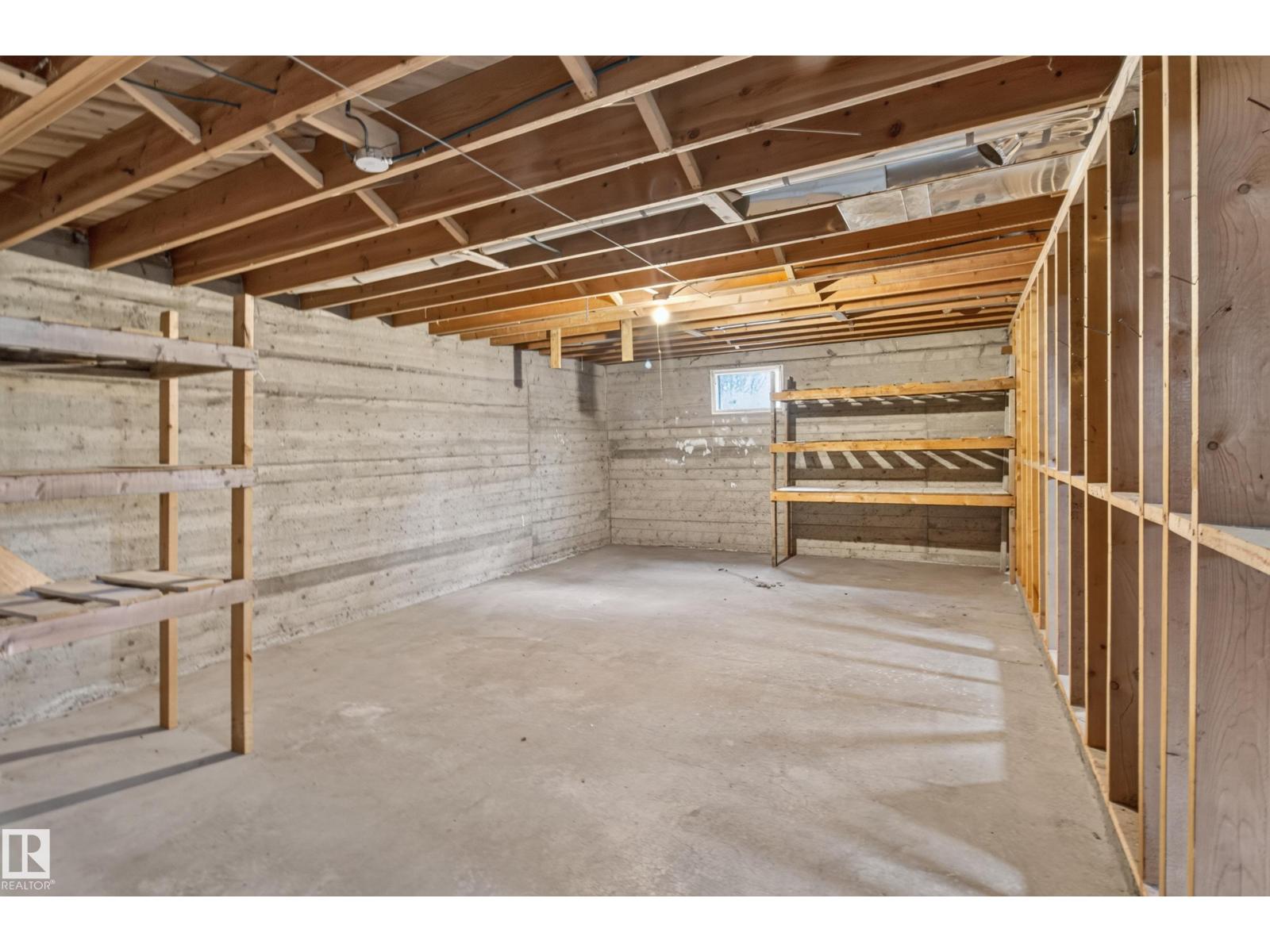 6321 104 Av Nw Property Photo 24