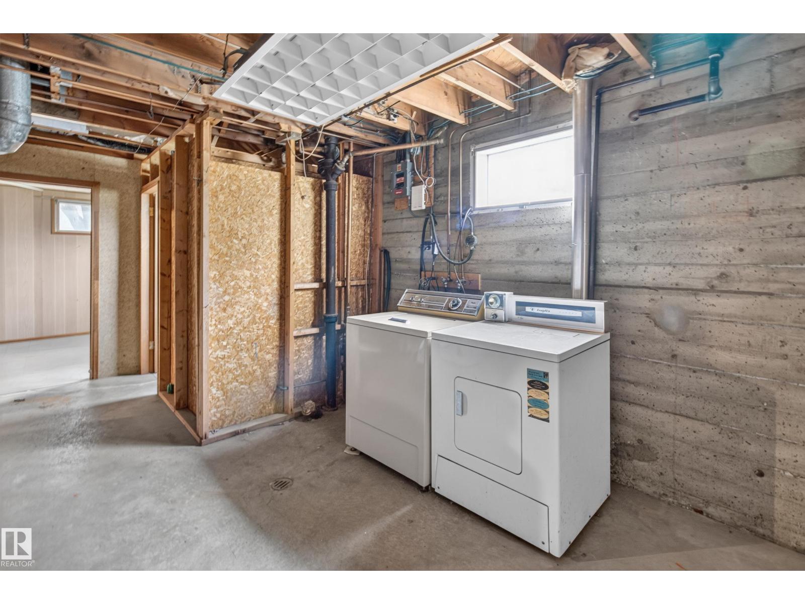 6321 104 Av Nw Property Photo 27
