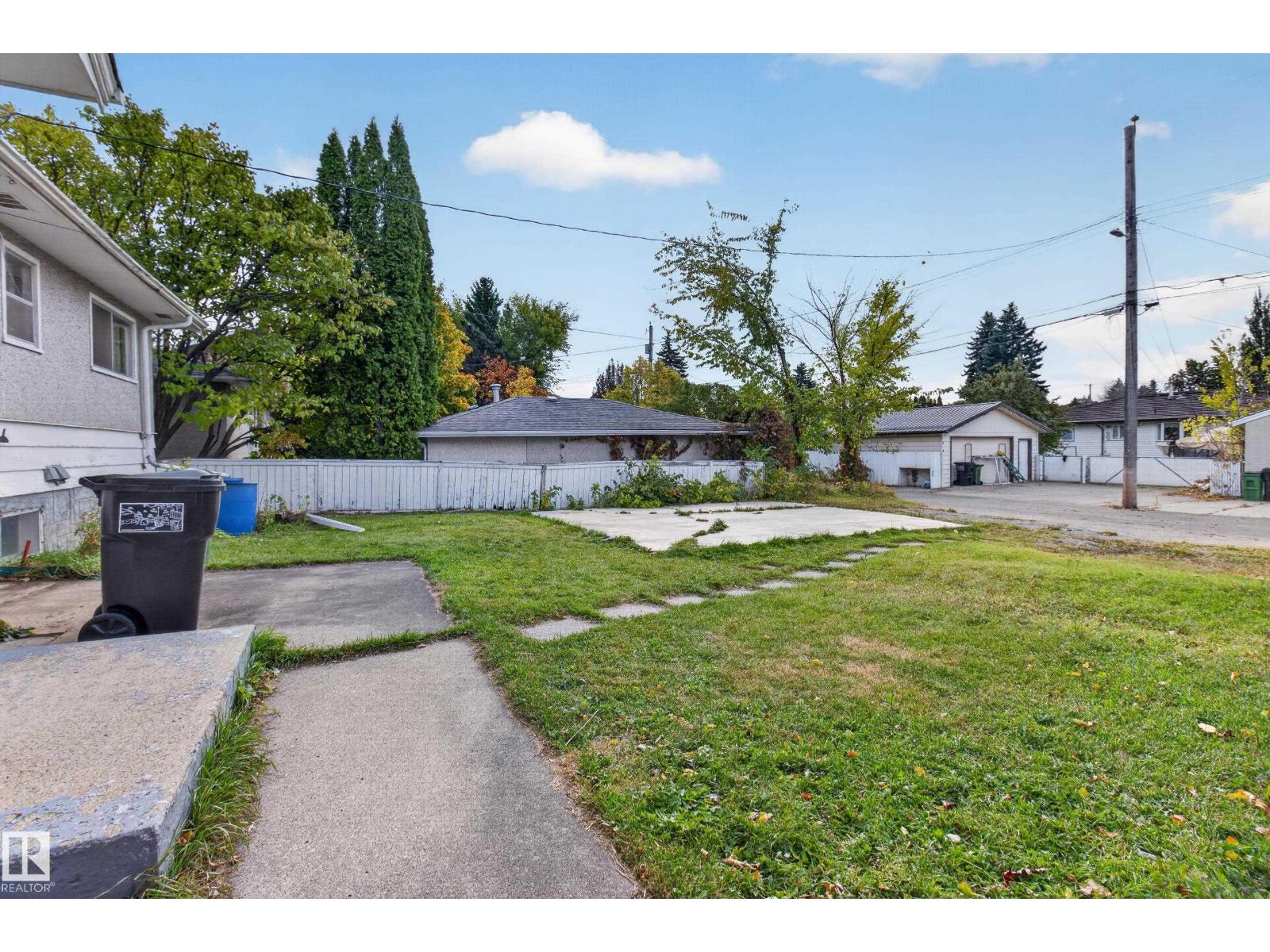 6321 104 Av Nw Property Photo 34