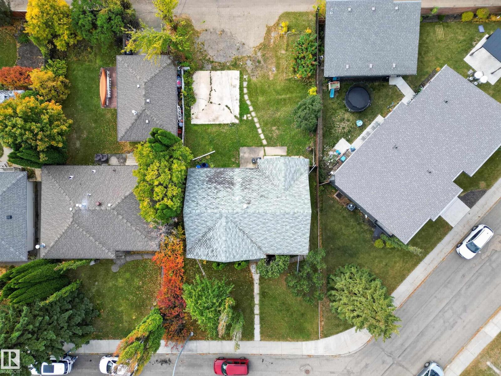 6321 104 Av Nw Property Photo 40