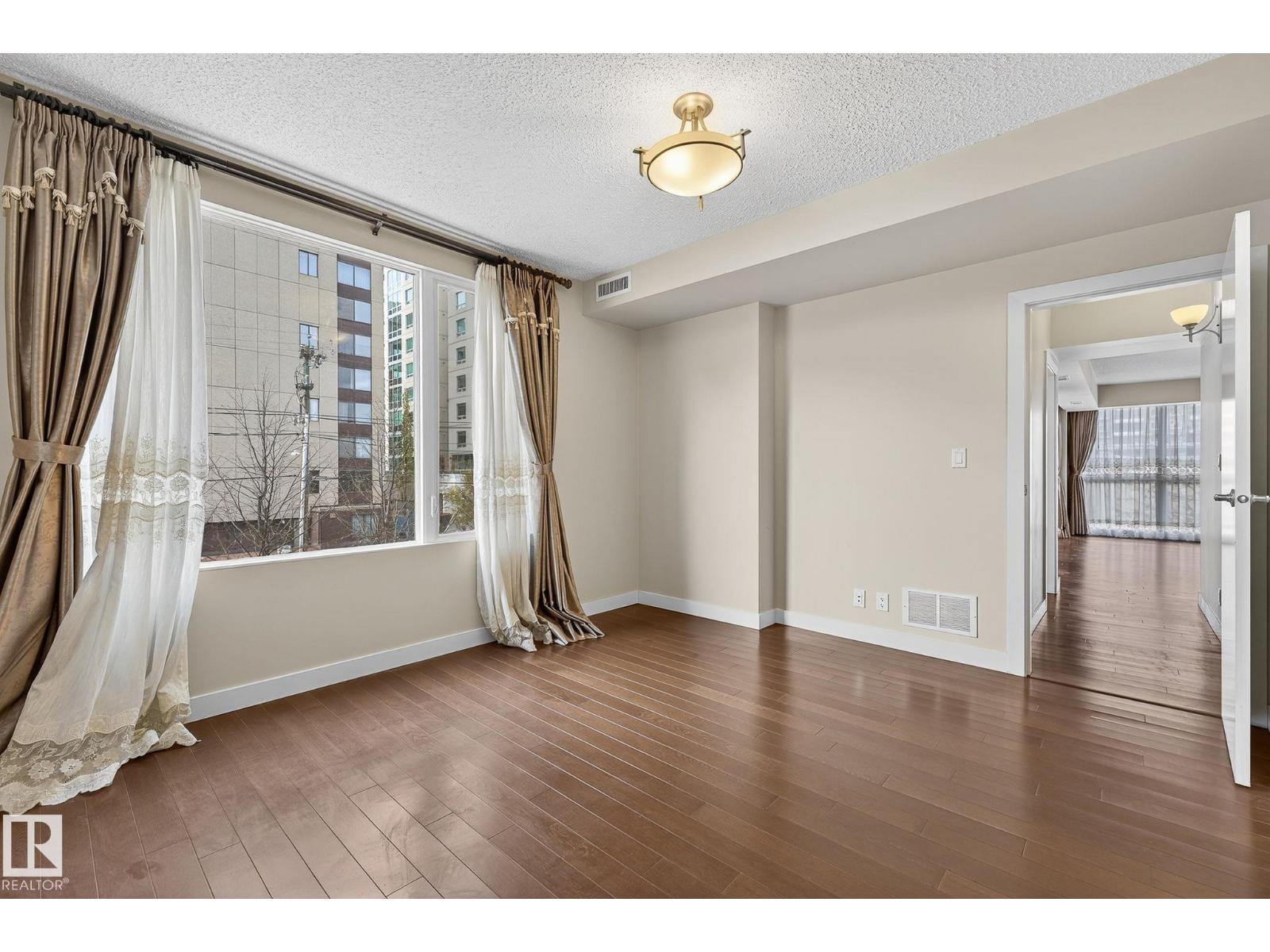 #203 10046 117 St Nw Property Photo 32
