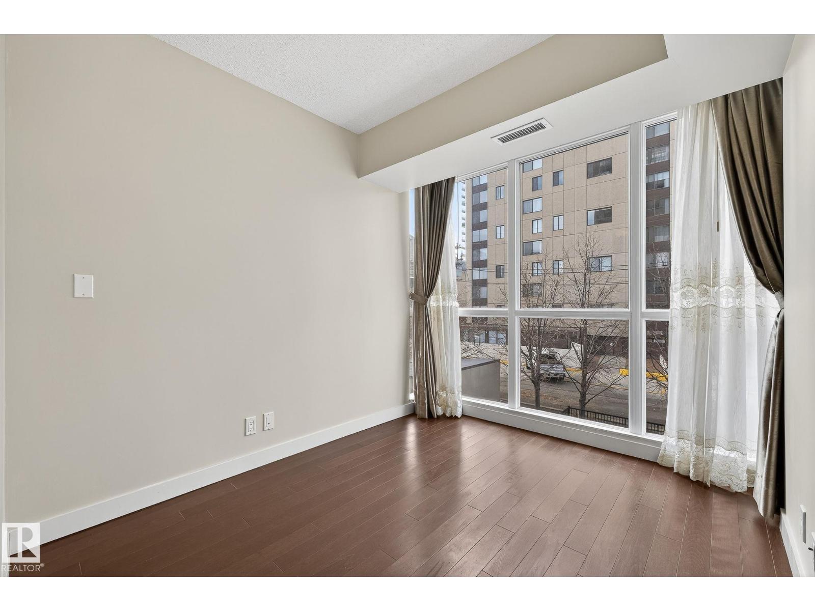 #203 10046 117 St Nw Property Photo 37