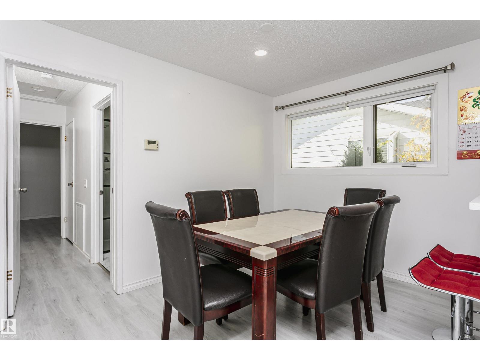7204 92b Av Nw Property Photo 19