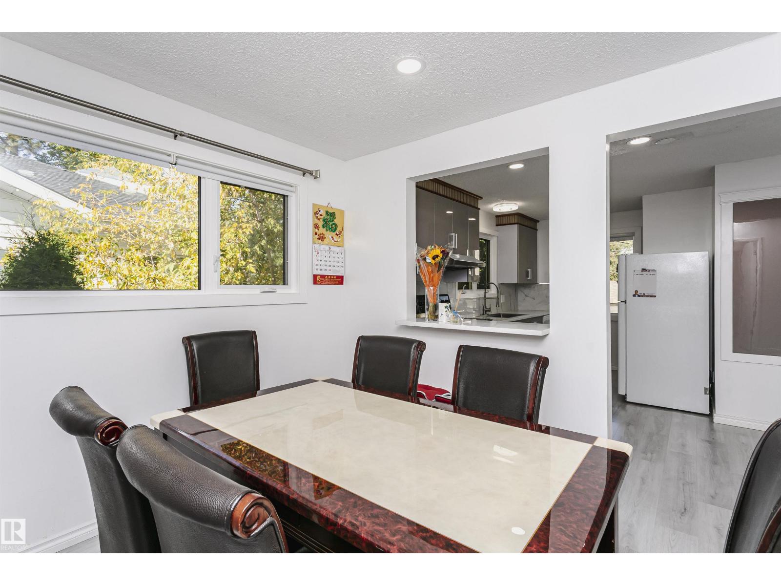 7204 92b Av Nw Property Photo 21