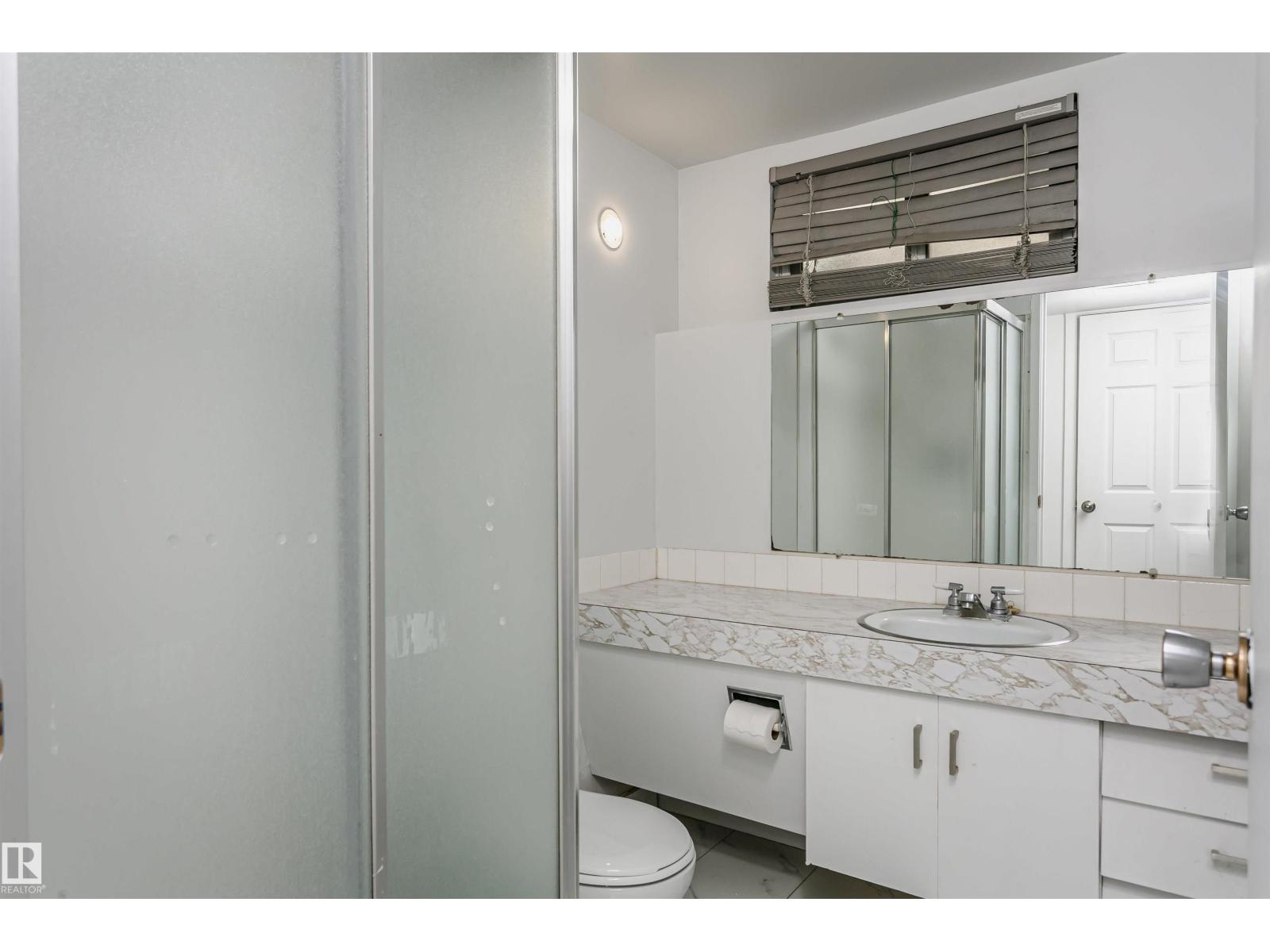 7204 92b Av Nw Property Photo 42