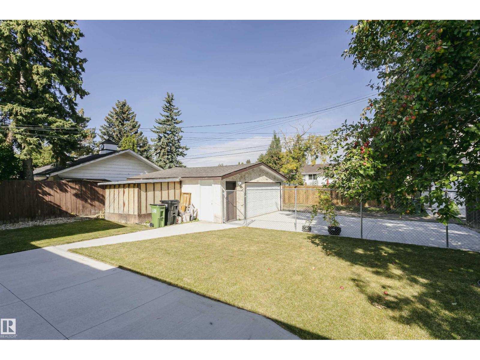 7204 92b Av Nw Property Photo 49