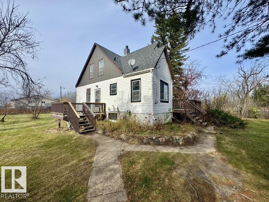 4009 1st St S Property Photo 1