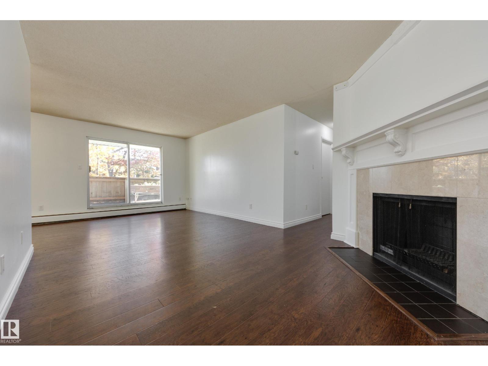 #4 10836 116 St Nw Property Photo 5
