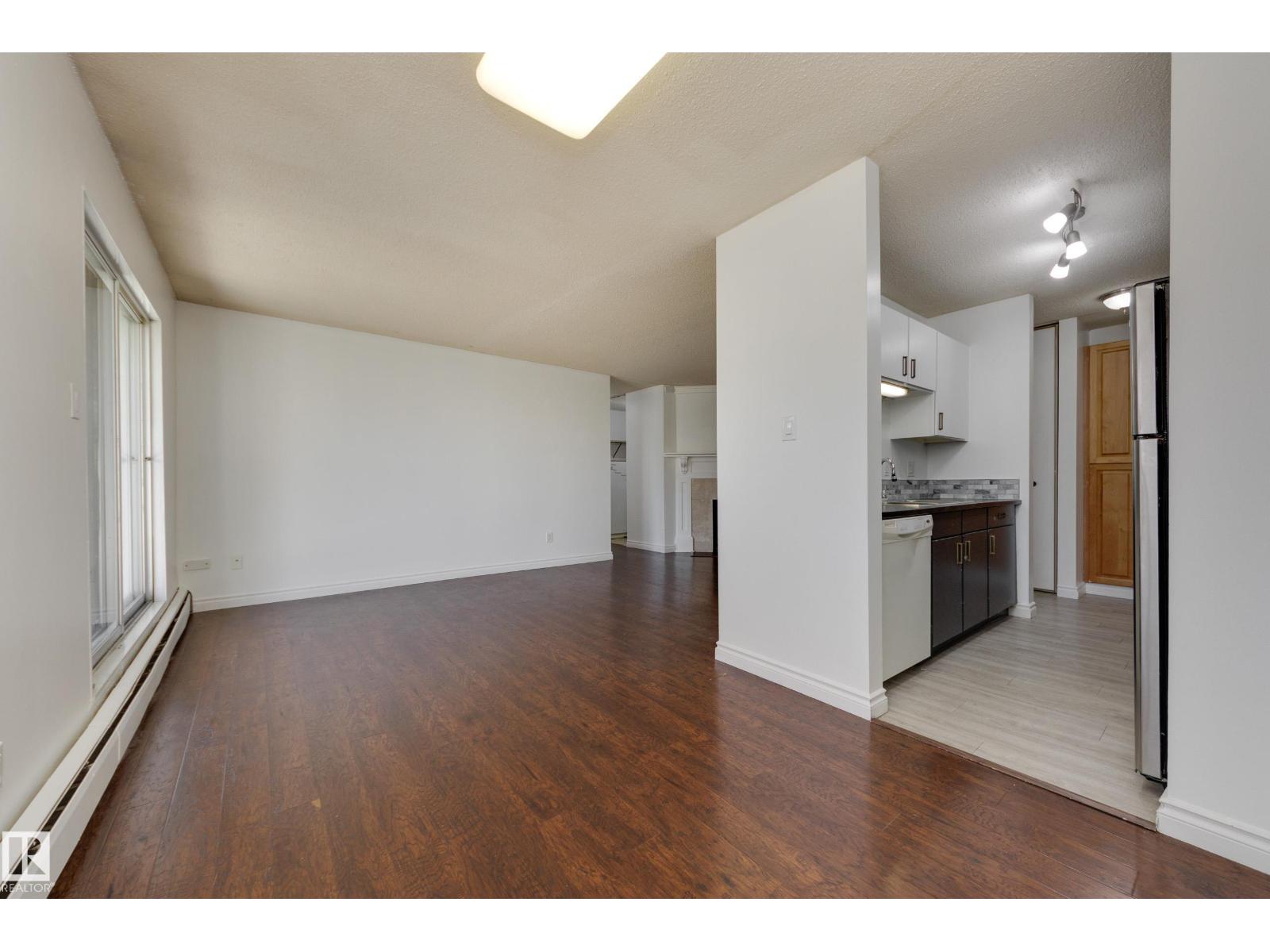 #4 10836 116 St Nw Property Photo 12