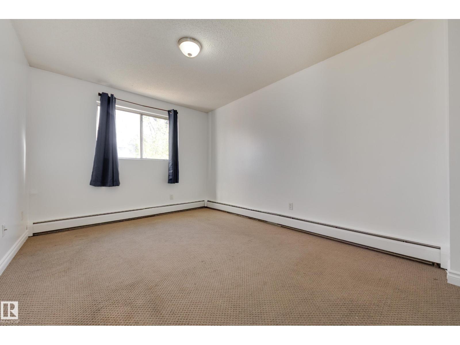 #4 10836 116 St Nw Property Photo 16