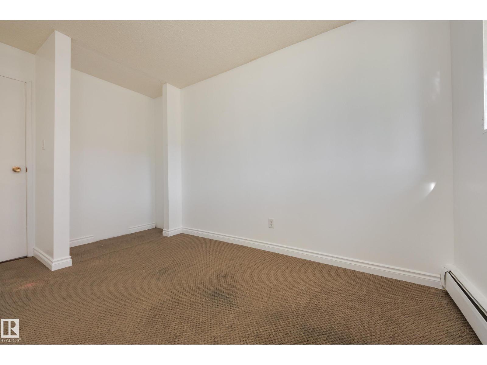 #4 10836 116 St Nw Property Photo 20