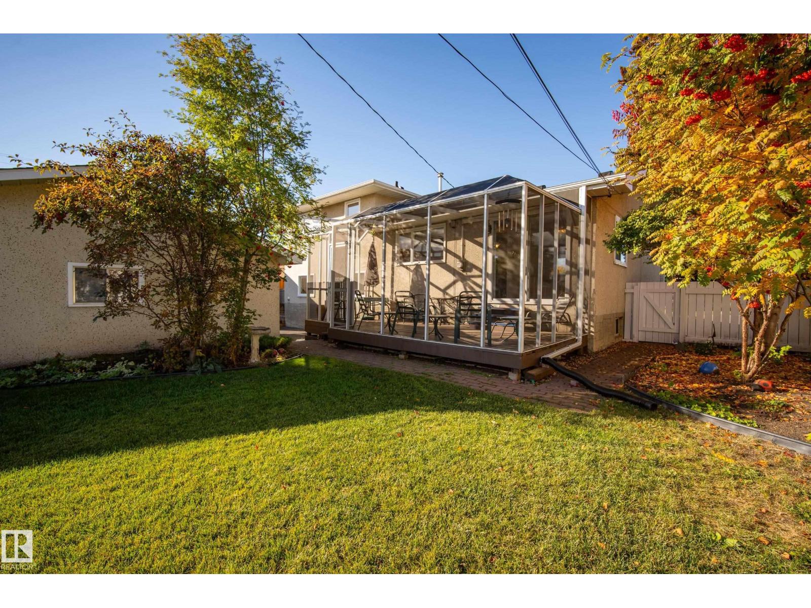 9011 157 St Nw Property Photo 7
