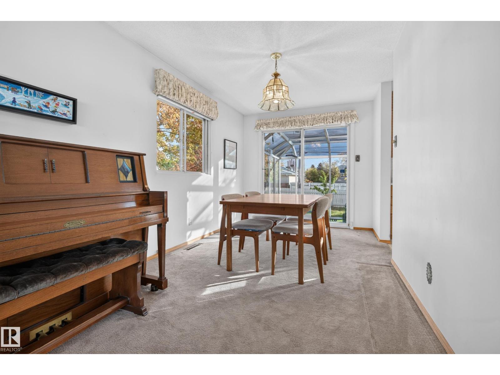 9011 157 St Nw Property Photo 22