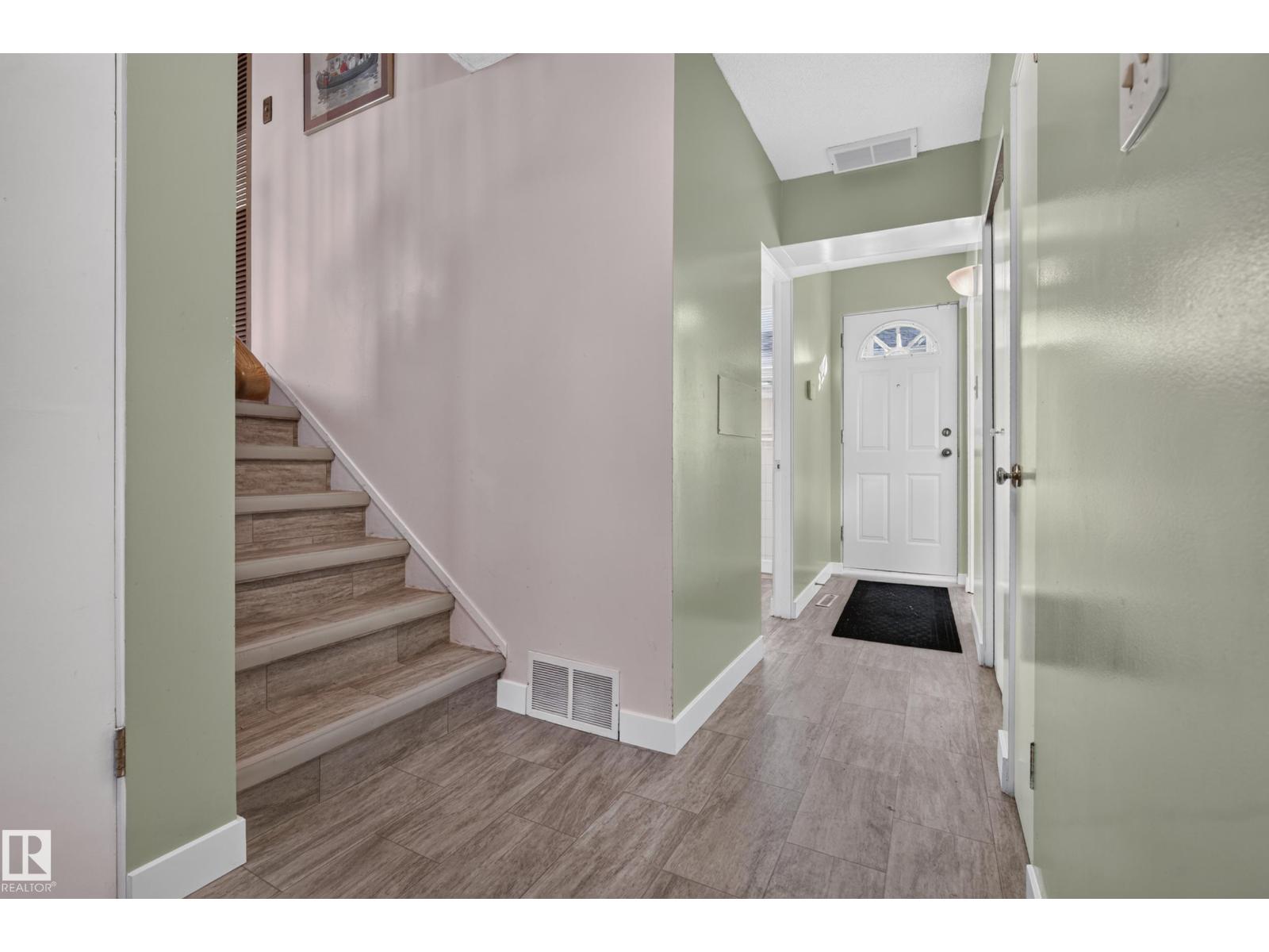 9011 157 St Nw Property Photo 40