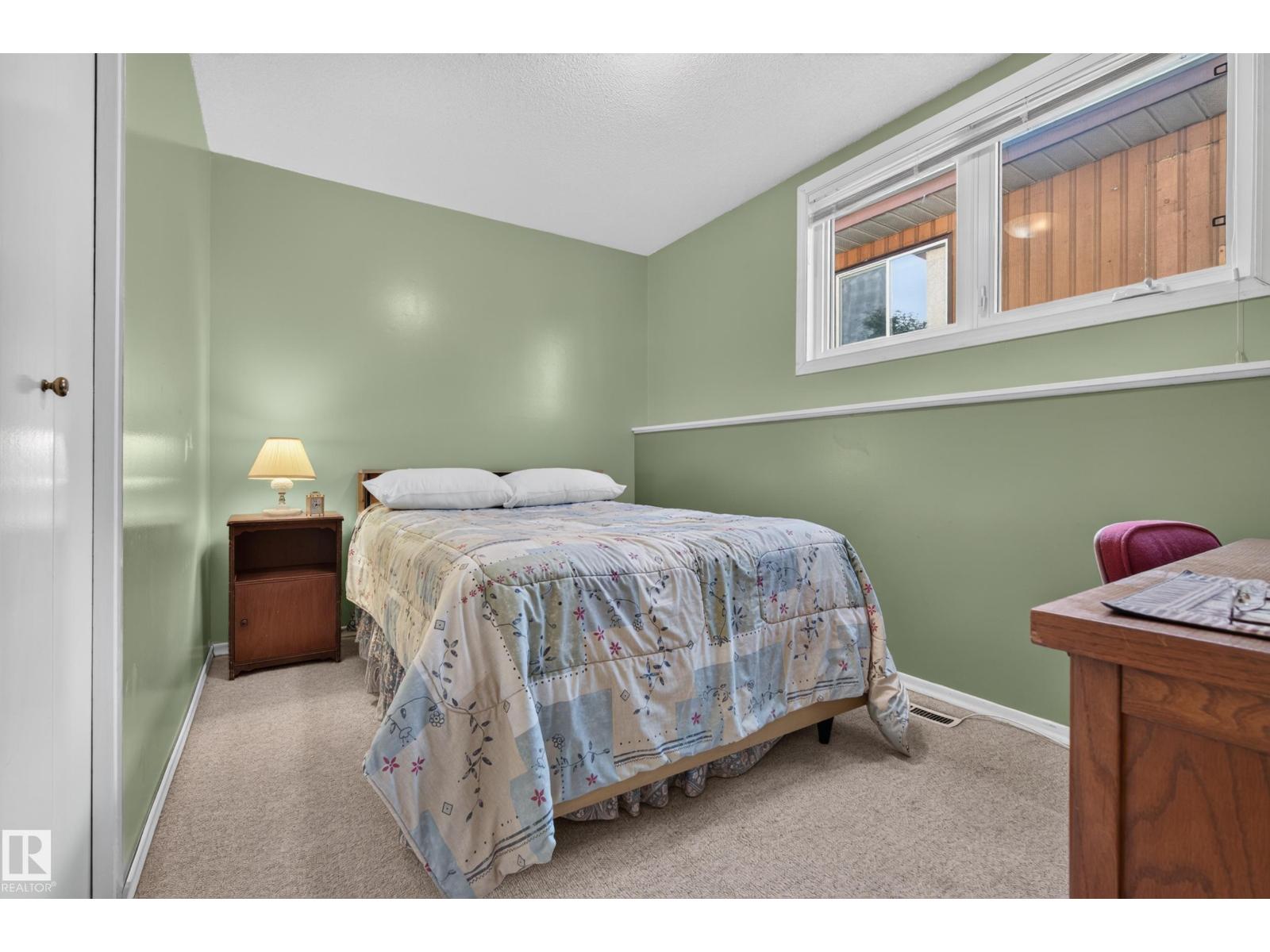 9011 157 St Nw Property Photo 44