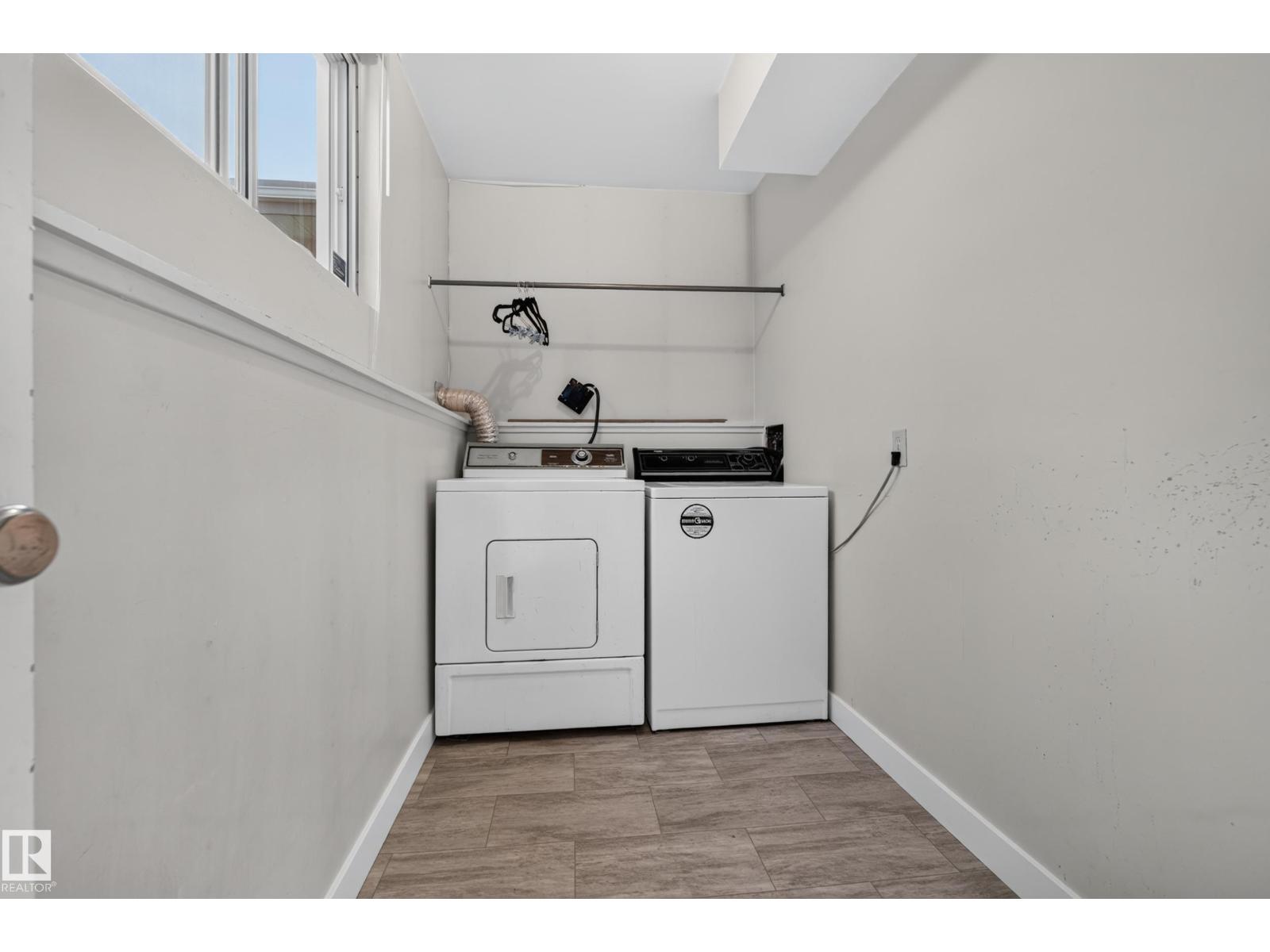 9011 157 St Nw Property Photo 48