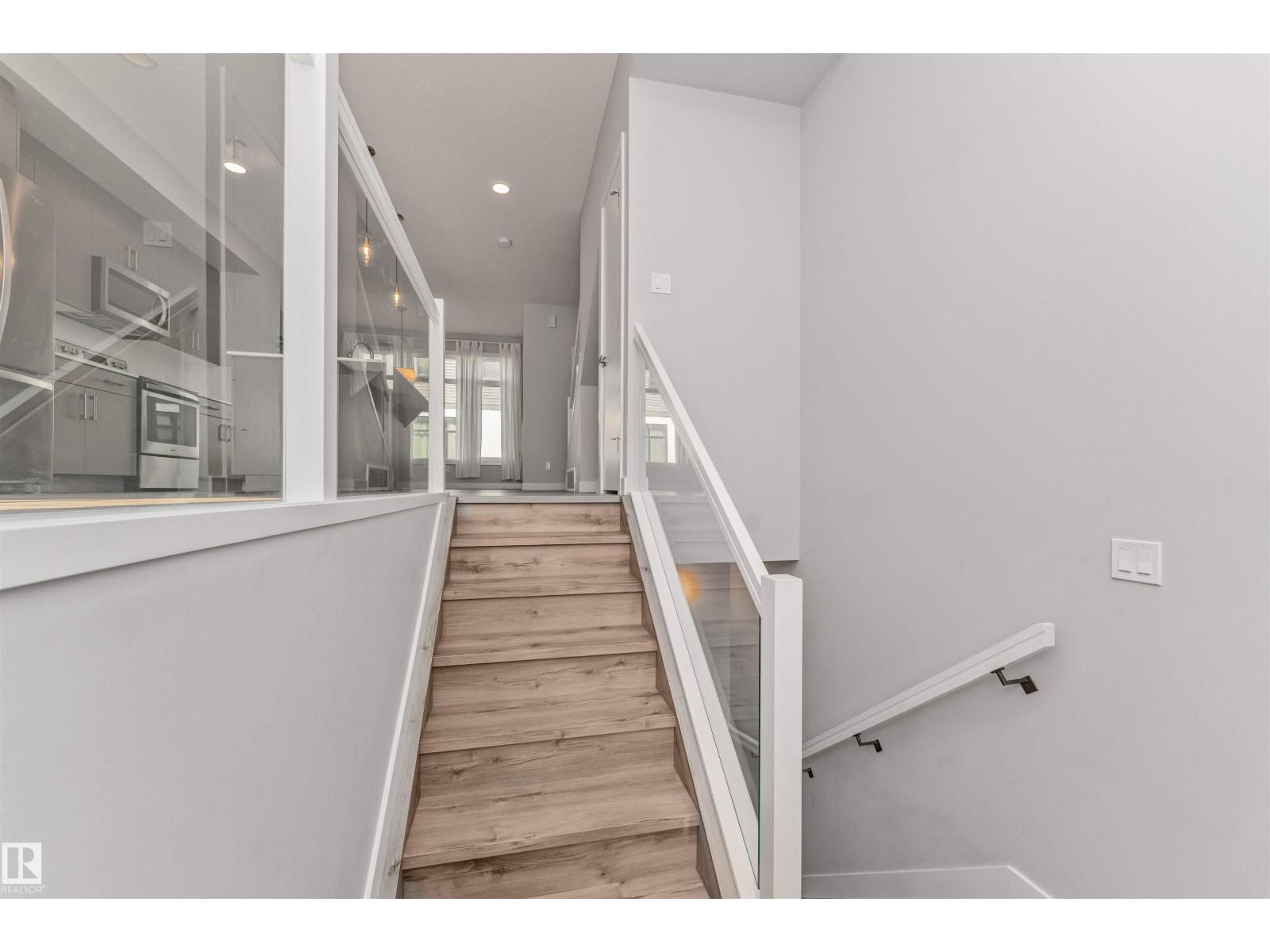 #17 1729 Keene Cr Sw Property Photo 6