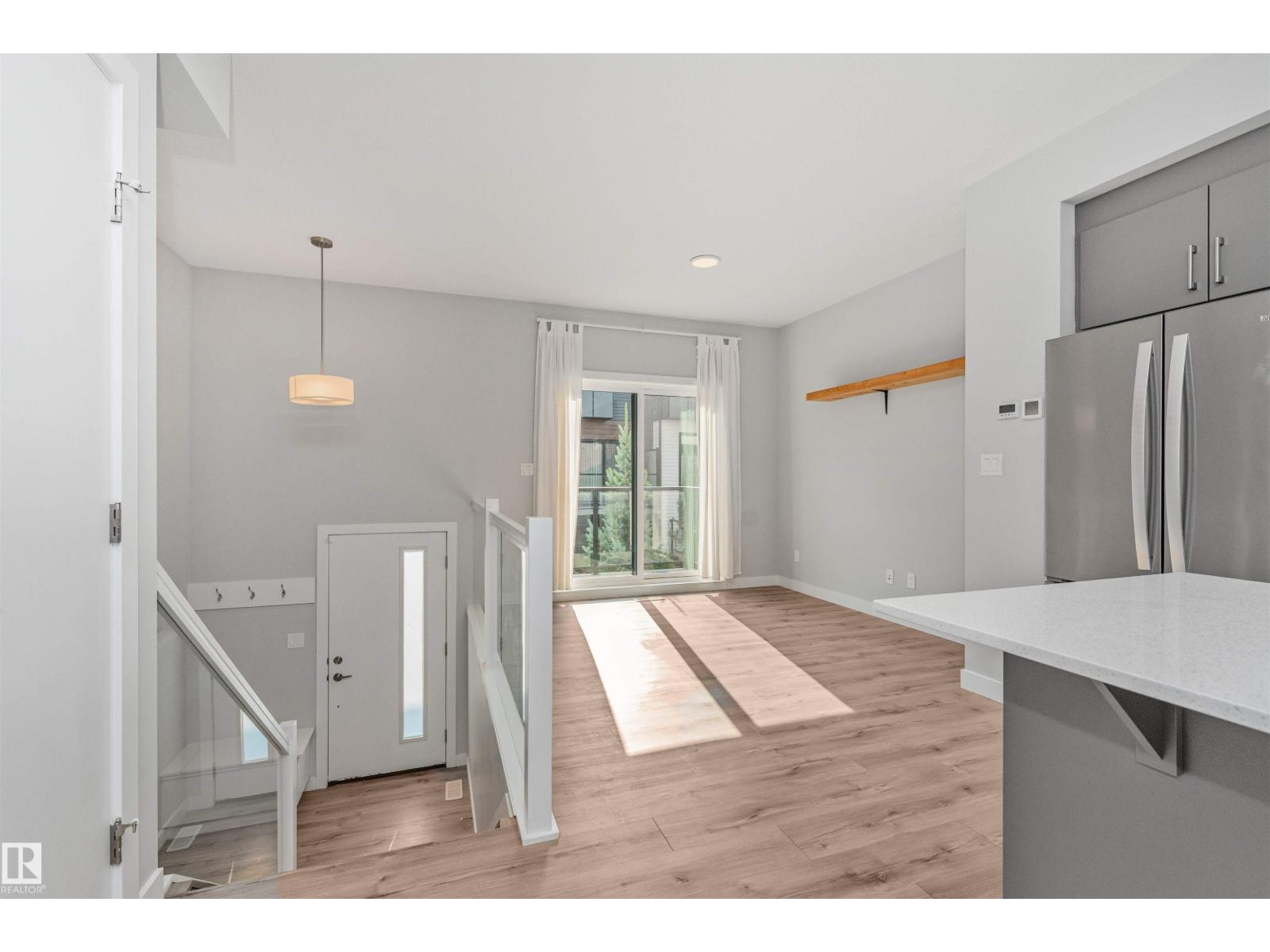 #17 1729 Keene Cr Sw Property Photo 9