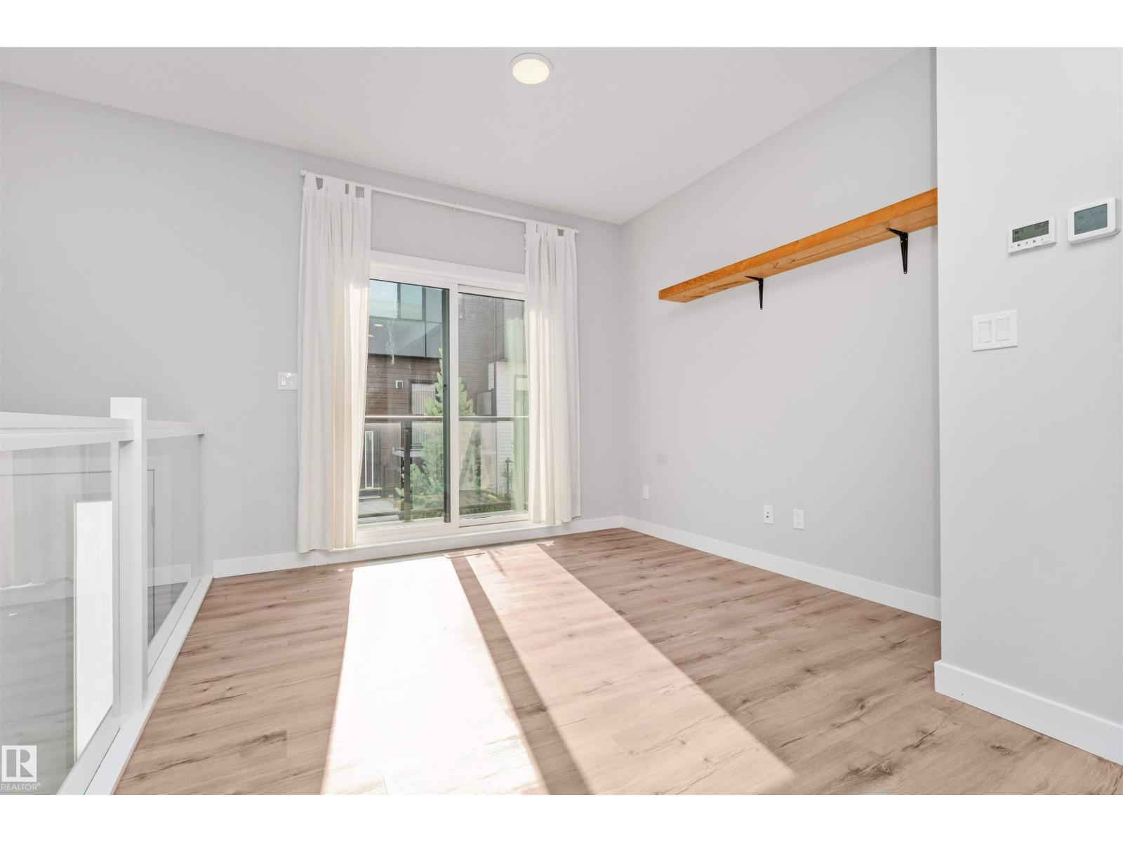 #17 1729 Keene Cr Sw Property Photo 10