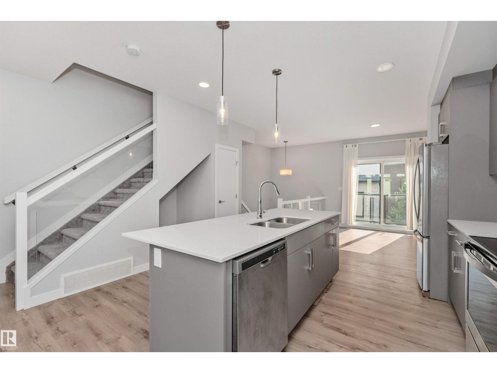 #17 1729 Keene Cr Sw Property Photo 21