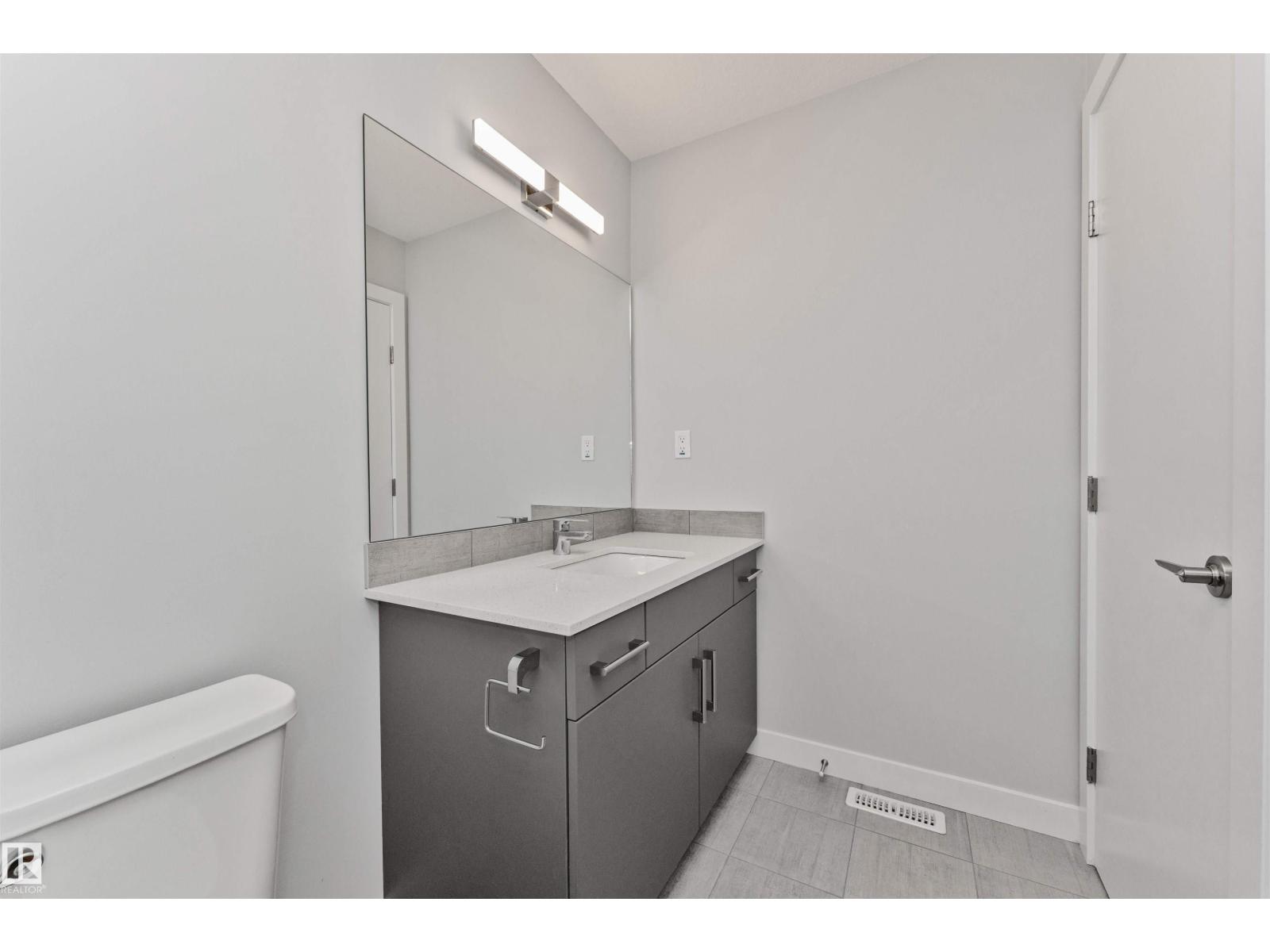 #17 1729 Keene Cr Sw Property Photo 39