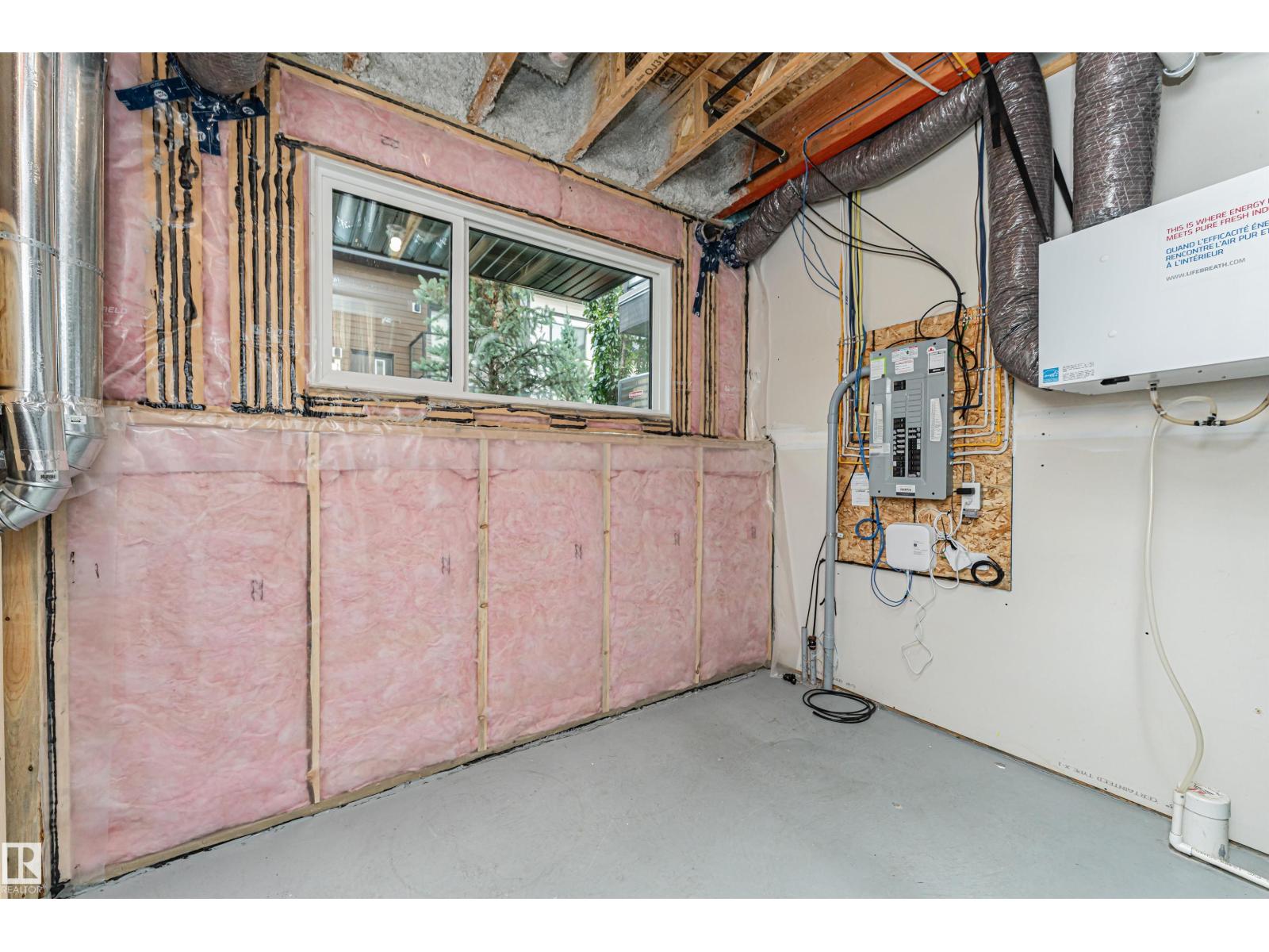 #17 1729 Keene Cr Sw Property Photo 43