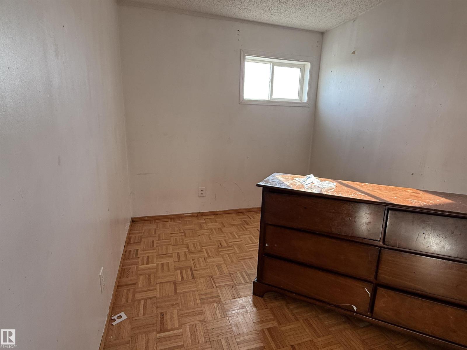 7520 152b Av Nw Property Photo 6