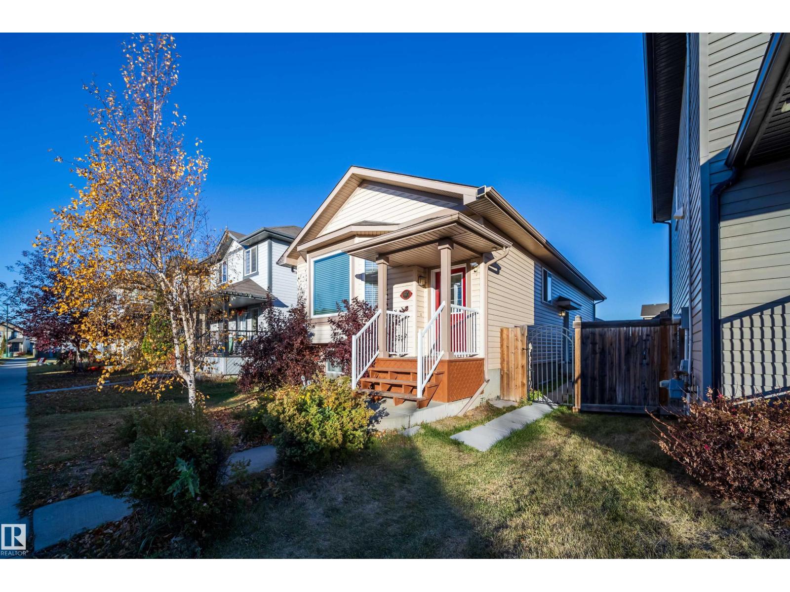 1126 36a Av Nw Property Photo 3